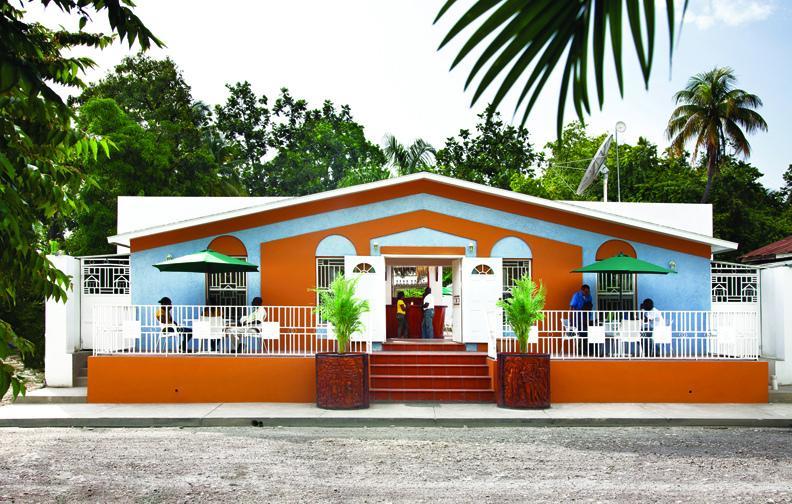 Arawak Hotel Leogane Esterno foto